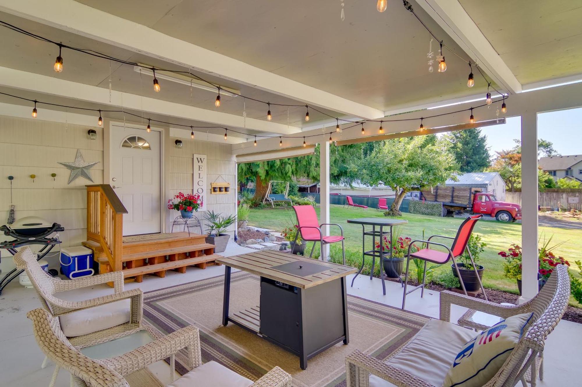 Charming Updated Retreat Walk To Lake Stevens! Exterior photo